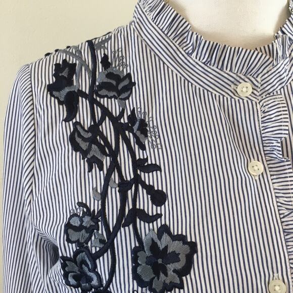 Crown & Ivy Stripe Blouse With Floral Embroidery Size Medium - Picture 3 of 10